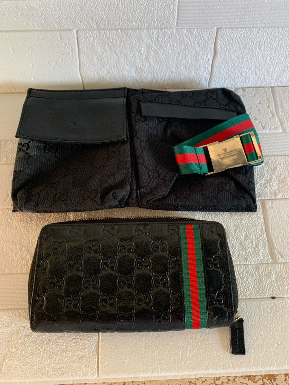 Gucci lot Black Patent GG Zip Wallet with Green-Red Web Stripe and Fanny pack